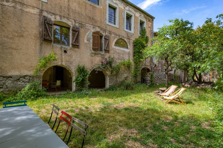 Casa de vacaciones «Le Moulin de Mirande» con terraza, jardín privado y Wi-Fi in La Tour-sur-Orb, Region de Béziers