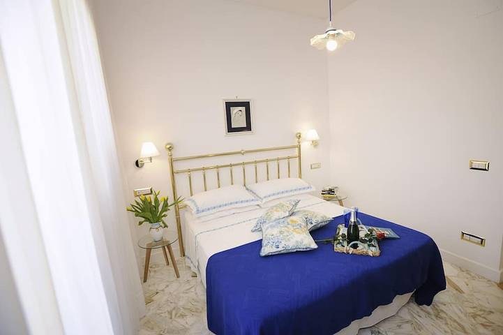 Entire apartment, Vacation House La Kenzia - Raffy's apartment in Maiori, Amalfi Coast