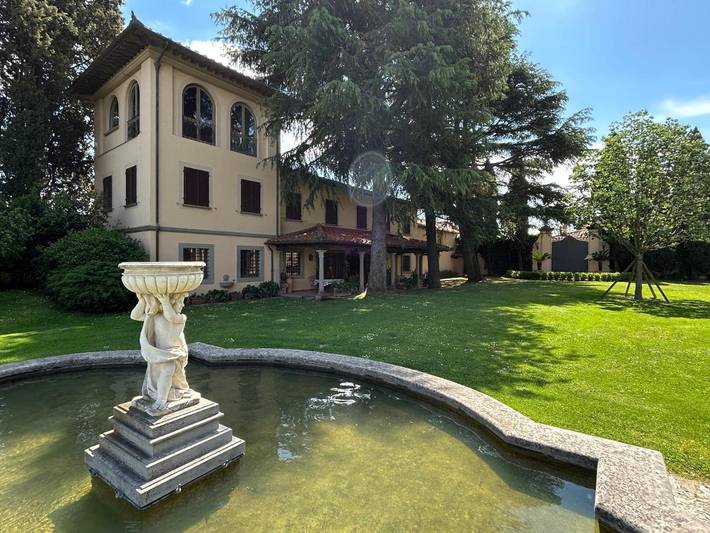 Villa per 6 persone, con Balcone e Terrazza nonché Giardino e Panorama a Carmignano