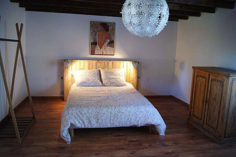 Gîte de Magneux - Spa/Jacuzzi in Amions, Région de Roanne