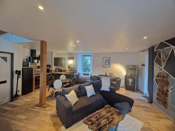 Gîte pour 4 personnes, avec Balcon et Terrasse ainsi que Jardin et Vue à Beaucens