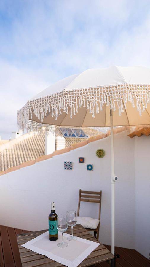 Apartamento de férias para 6 pessoas, com varanda e vista em Praia da Areia Branca