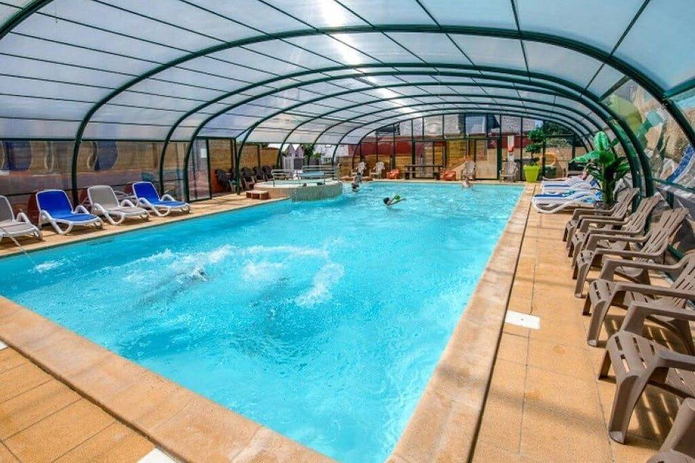 Zecamping 4 étoiles 200m plage piscine couverte tente Tv 35m2 in Plomodiern, Iroise