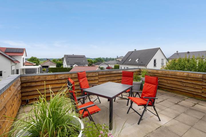 Appartamento intero, Appartamento 'Panoramablick' con terrazza privata, balcone e Wi-Fi in Leipheim, Svevia (Bavaria)