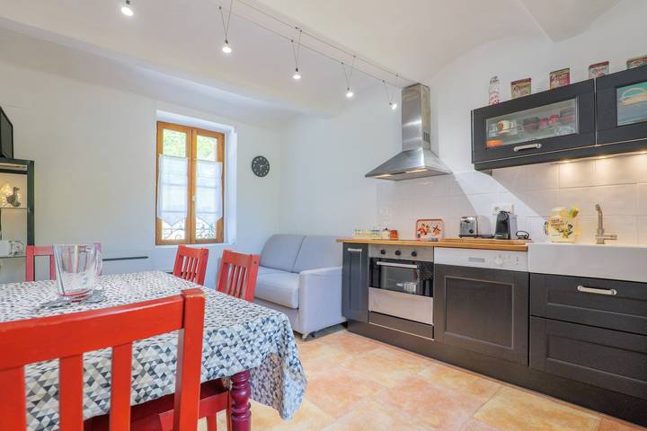 Casa vacanze "Gîte Sur La Voûte" al Mas du tilleul, grande piscina, terrazza privata in Courry, Cevenne