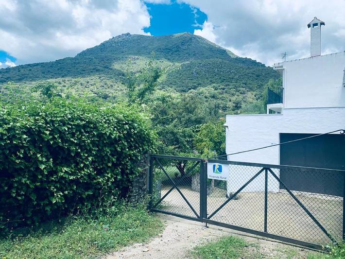 Casa rural para 10 personas, con piscina además de jardín y vistas, Se admiten mascotas en Grazalema - 2