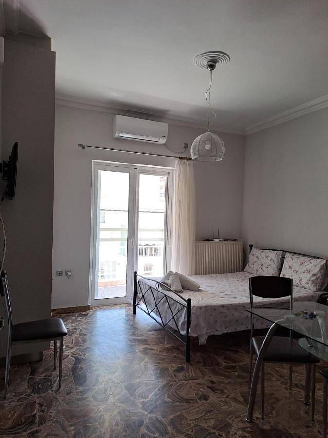 Ferienwohnung für 4 Personen, mit Terrasse in Karystos