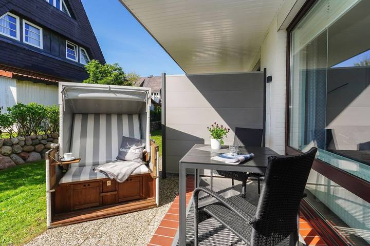 Ganze Wohnung, Nordstern – 3-Zimmer-App. für 4 Personen mit Terrasse, Stellplatz, WLAN. in Westerland, Sylt (Gemeinde)