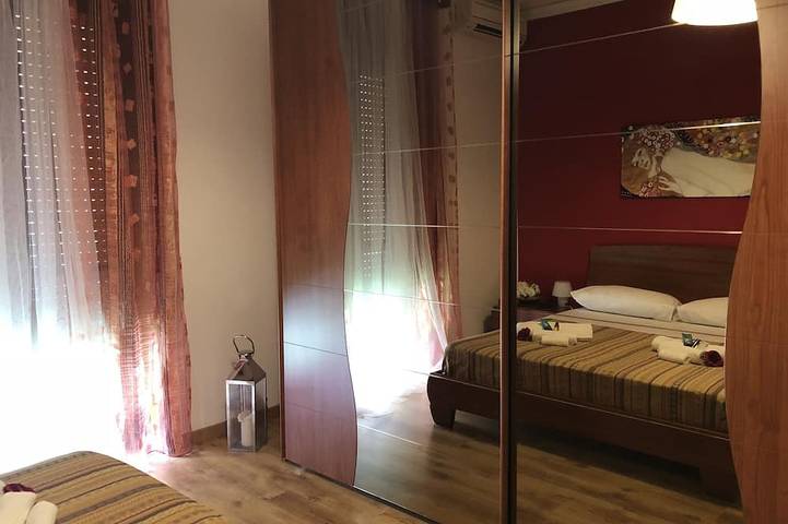Ganze Wohnung, Kurs 126 Gästehaus<br><br>Corso Vittorio Emanuele 126 - Salerno Centro in Salerno, Tyrrhenische Küste Kampanien