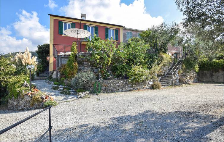 Ferienhaus für 16 Personen, mit Terrasse und Garten sowie Pool in Recco