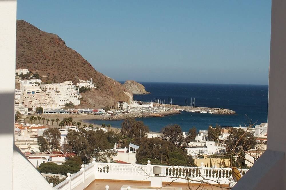 La Loma is House in Sunniest Village near many beaches in San José (Almeria), Níjar
