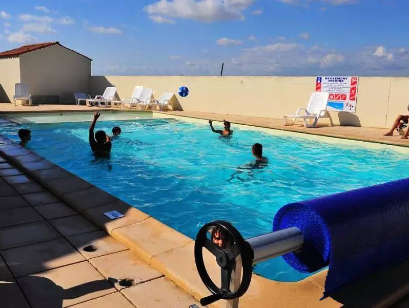 Mobil Home Aqua 3 Pièces 4/6 Personnes Terrasse Semi-Couverte in L'Aiguillon-la-Presqu'île, Vendée
