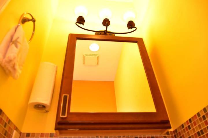 Vacation rental for 8 people, with balcony and yard in Queens
