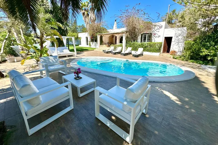 Villa für 6 Personen, mit Pool und Terrasse sowie Garten und Whirlpool, mit Haustier - 1