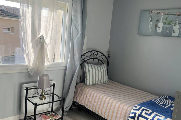 Gîte pour 6 personnes, avec terrasse à Charnay-lès-Mâcon - 2