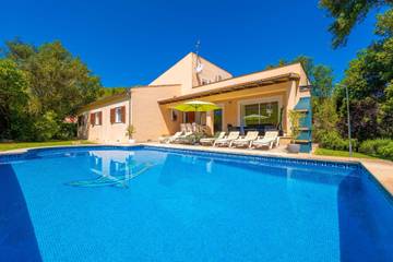 Villa in Crestatx, Sa Pobla für 8 