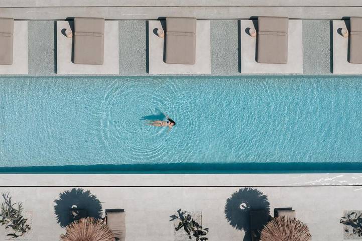 Hôtel pour 2 personnes, avec piscine et jardin ainsi que bassin pour enfant et vue