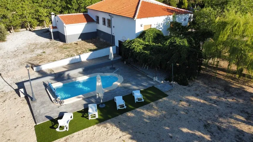 Casa de vacaciones para 10 personas, con piscina y jardín - 1