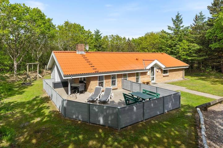 Villa für 8 Personen, mit Sauna und Balkon/Terrasse sowie Whirlpool - 1