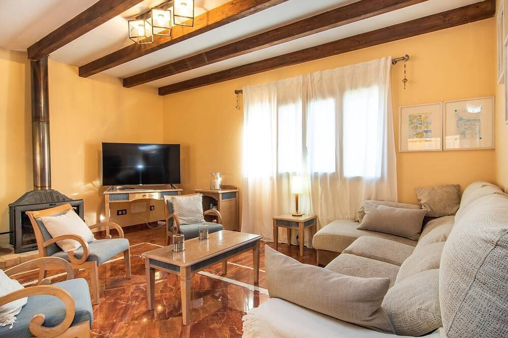 Awesome home in Llucmajor with private swimming pool, can be inside or outside in Llucmajor, South Majorca