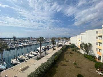 Gîte pour 3 personnes, avec terrasse dans Port Saint Ange