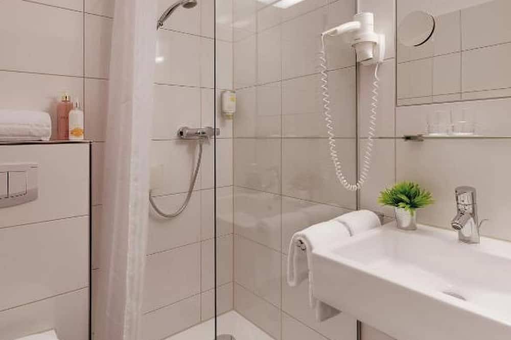 Ganze Wohnung, Doppelzimmer Komfort mit Dusche und Wc in Herrenberg, Landkreis Böblingen