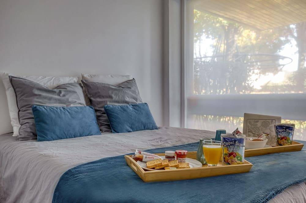 Entire apartment, Le Cocon Des Couples★Coeur De Ville★Tout Proche Versailles in Le Chesnay, Yvelines