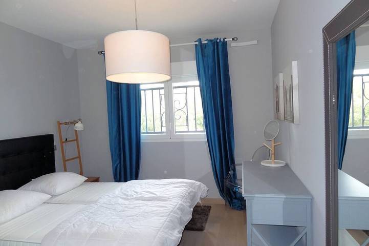 Gîte pour 6 personnes, avec piscine et terrasse dans Plage de la Baumette - 2