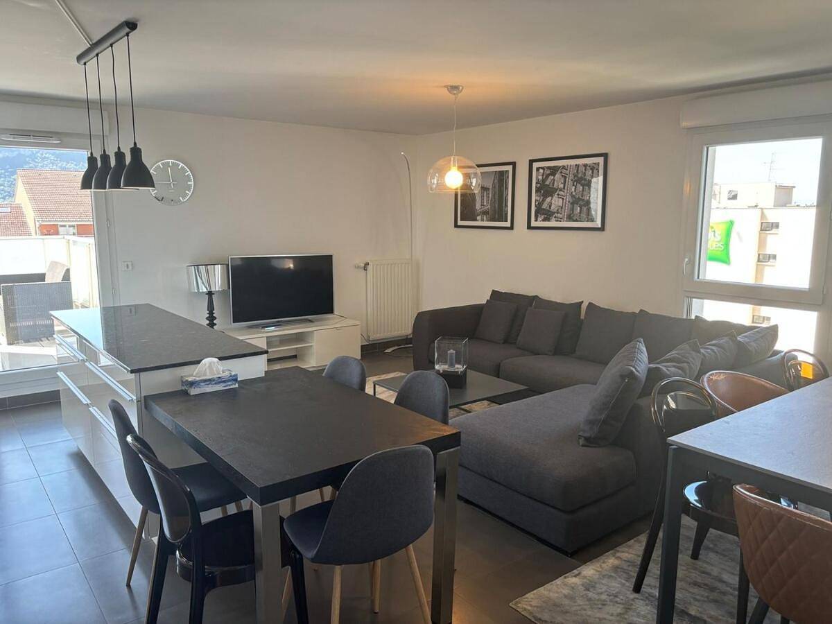 Appartement entier, Apartment in Ambilly, Région de Saint-Julien-en-Genevois
