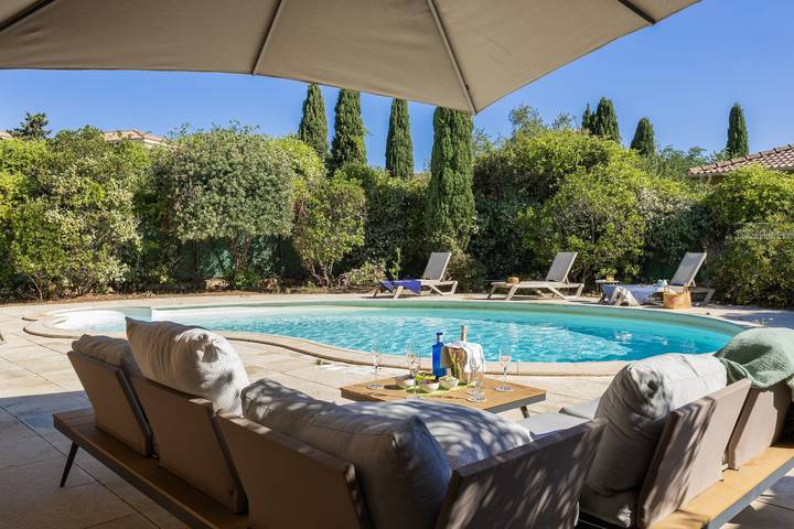 Villa pour 8 personnes, avec piscine ainsi que terrasse et jardin à Calvi - 3