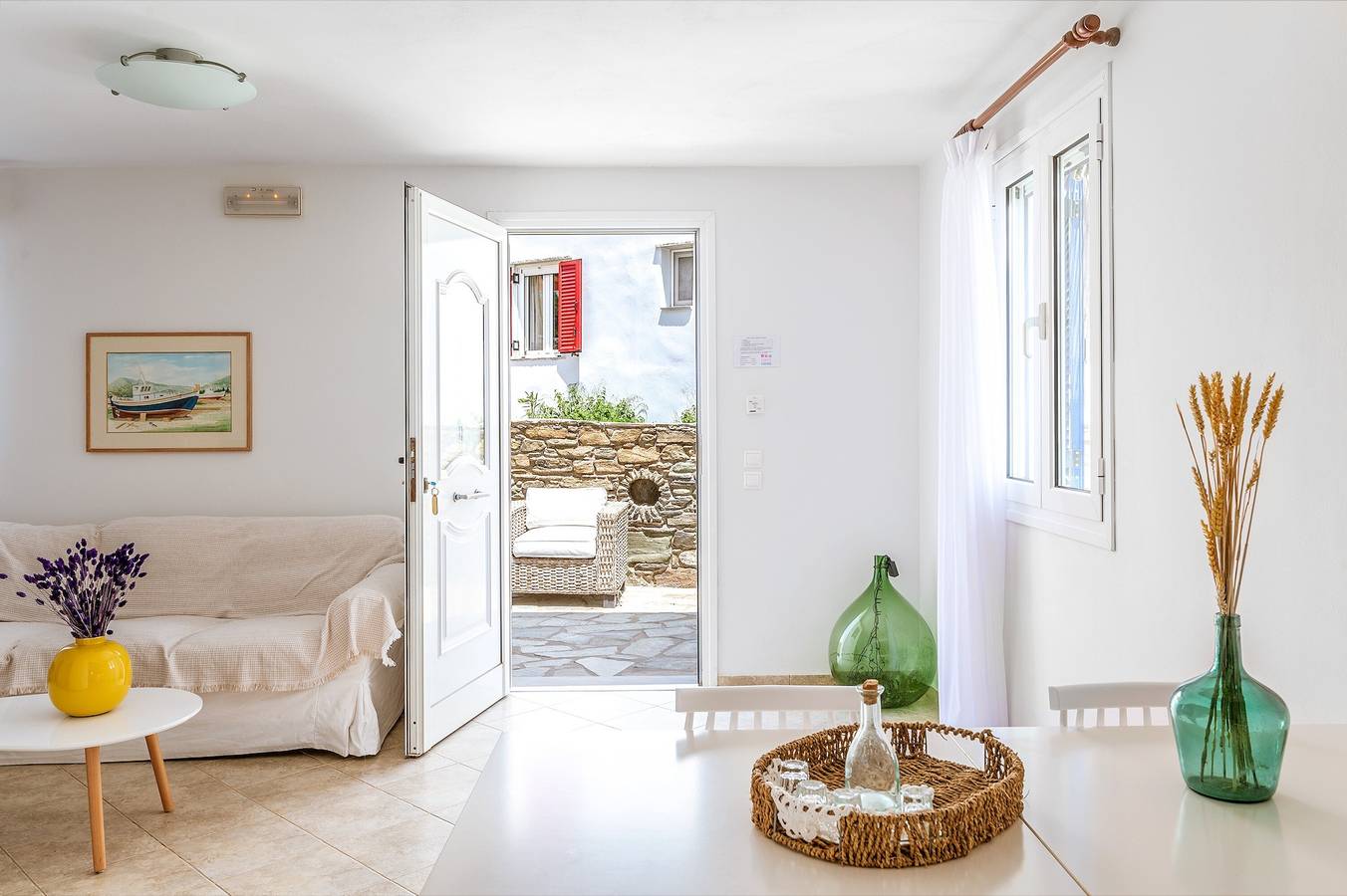 Vakantiehuis 'Anemologio 301 Tinos' met zeezicht, Wifi en airconditioning in Ormos Agiou Ioannou, Tinos