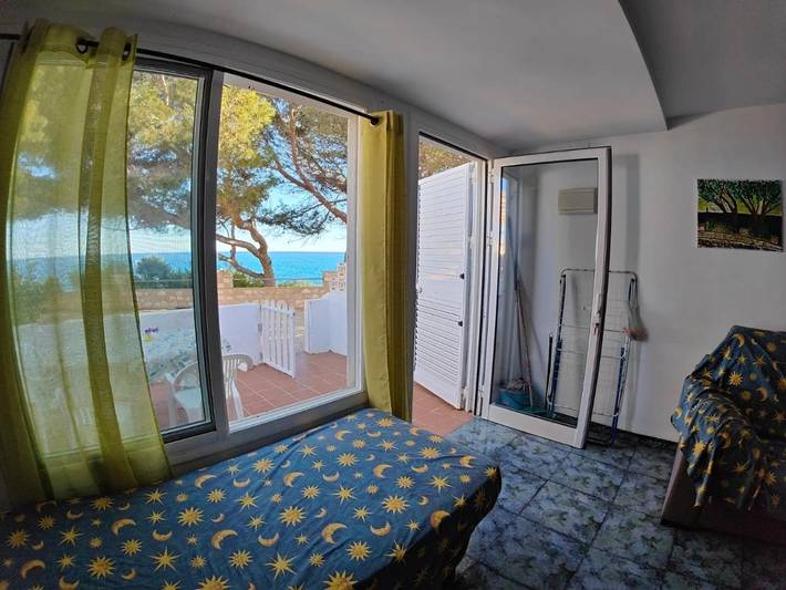 Gîte pour 5 personnes, avec terrasse et vue, animaux acceptés à Calafat - 4