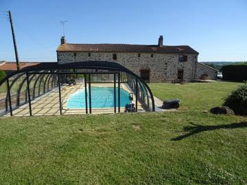 Chambre d’hôte pour 4 personnes, avec jardin ainsi que piscine et terrasse à Treize-Vents