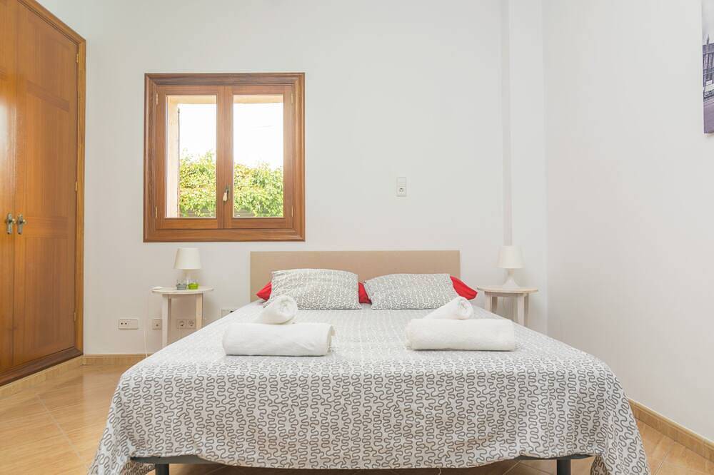 Can Nadal - Adults Only - Bonita casa de pueblo con vistas espectaculares. Wifi Gratis. in Sineu, Interior de Mallorca