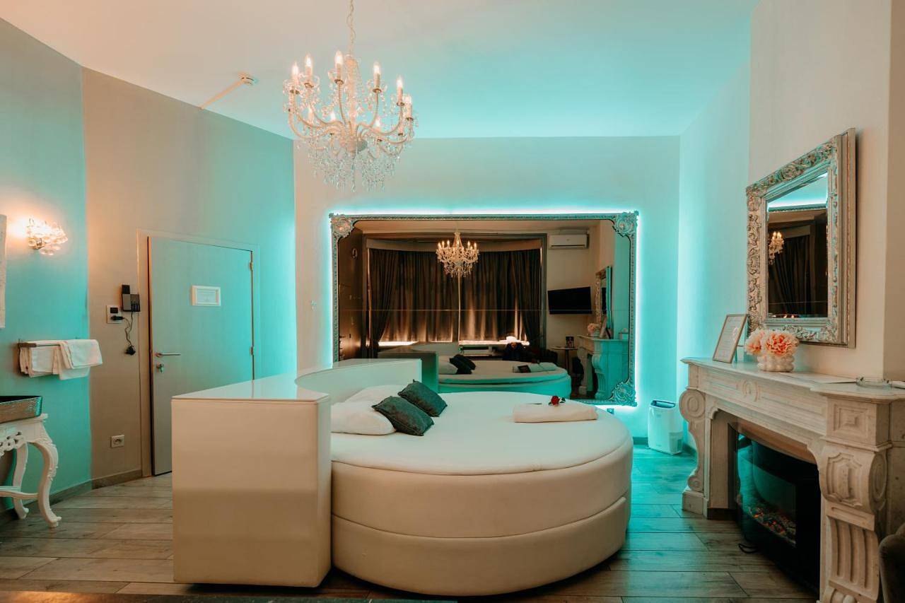 Queen Room with Spa Bath in Luik, Luik en omgeving