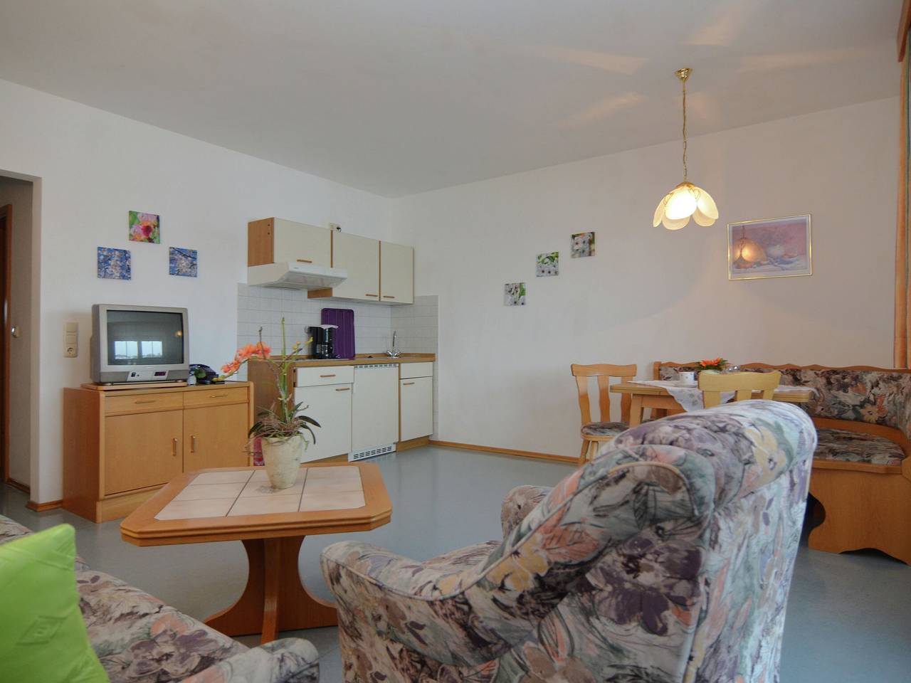 Ganze Wohnung, Wohnung in Rotthalmünster mit Balkon in Rotthalmünster, Ostbayern