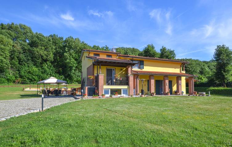 Casa vacanza per 8 persone, con giardino e terrazza nonché piscina, adatto a famiglie con bambini - 1