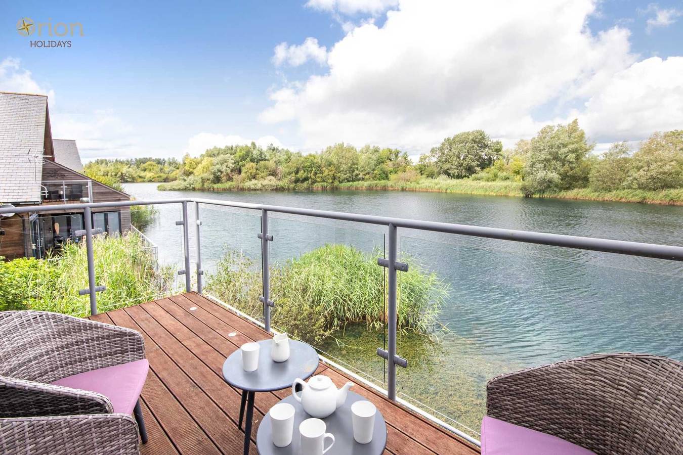 Waters Edge 04, Waterside Lodge in Gloucestershire