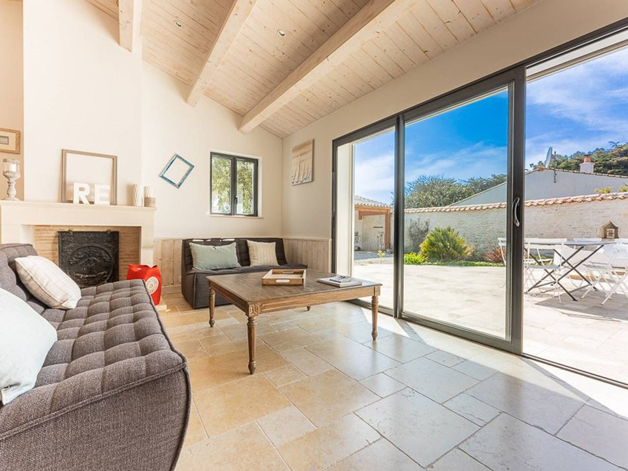 110m² House with Terrace, Patio, and Parking for 6 People in Le Bois-Plage-en-Ré, Ile de Re