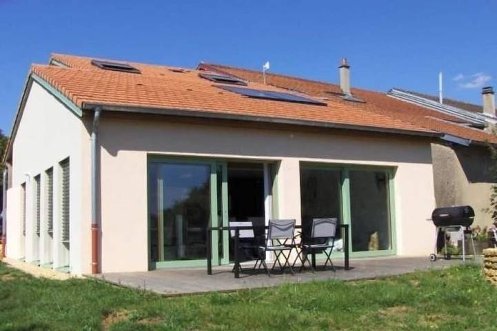 Gîte pour 7 personnes, avec jardin dans Ville-sur-Yron