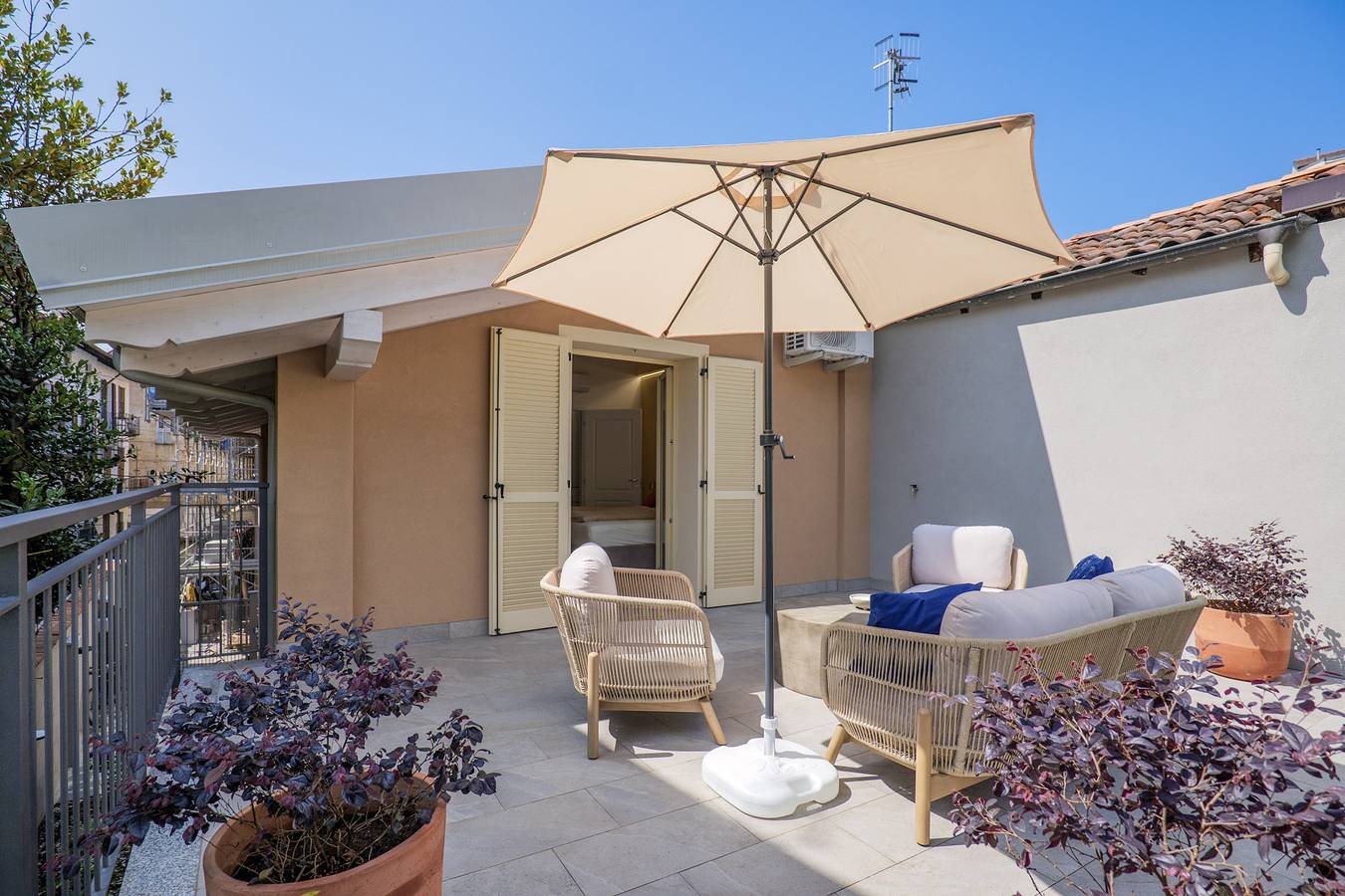 Villetta Gialla in Intra (Verbania), Comune di Verbania