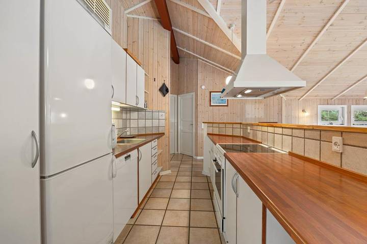 Villa für 8 Personen, mit Balkon/Terrasse und Sauna sowie Whirlpool und Terrasse in Blavand - 3