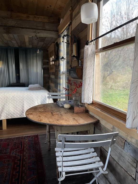 Camping for 2 people, with yard in New York State