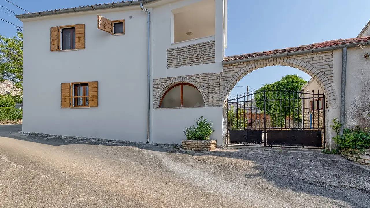 Ferienhaus für 6 Personen (150 m²) in Baderna in Heraki, Zentralistrien