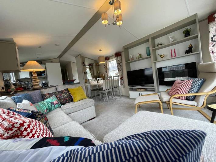 Glamping for 8 people, with pool and children pool as well as garden in East Lothian