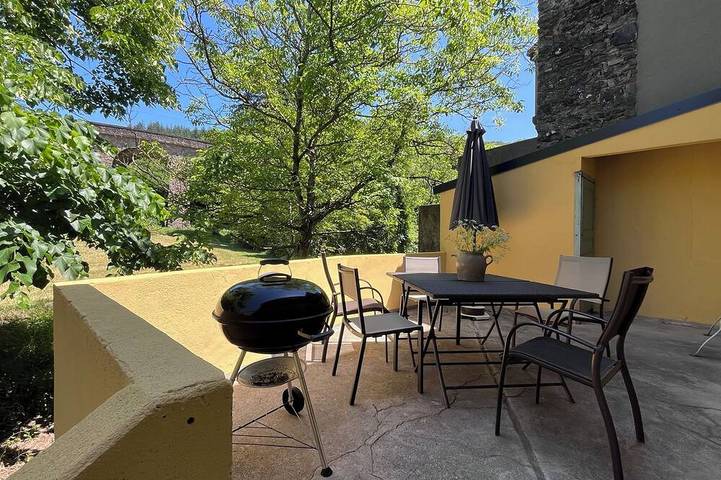 Location de vacances pour 8 personnes, avec jardin à Brusque