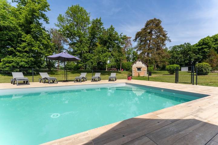 Agritourisme pour 2 personnes, avec Terrasse et Jardin ainsi que Piscine et Vue dans le Jura