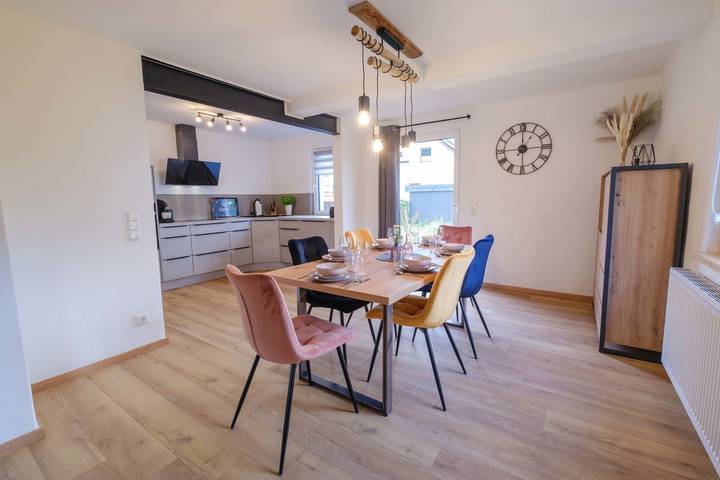 Ferienhaus für 8 Personen, mit Terrasse und Garten in Hellenthal