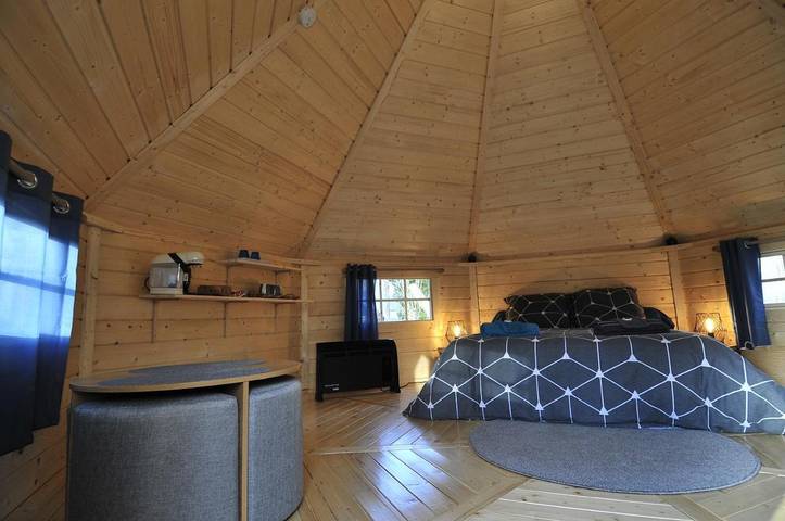 Gîte pour 3 personnes, avec jardin ainsi que terrasse et vue à Les Loges - 2