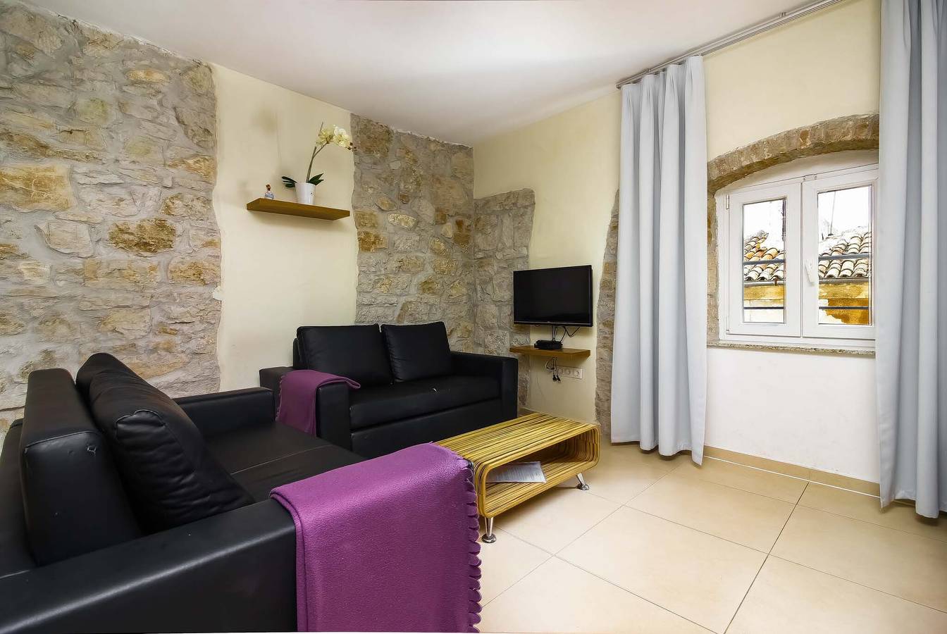 Ganze Wohnung, Apartment für sechs Personen Nr. 4 in Vrsar, Vrsar-Funtana